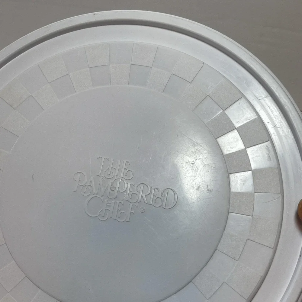 Genuine Pampered Chef Replacement Bowl Lid ONLY 9.5